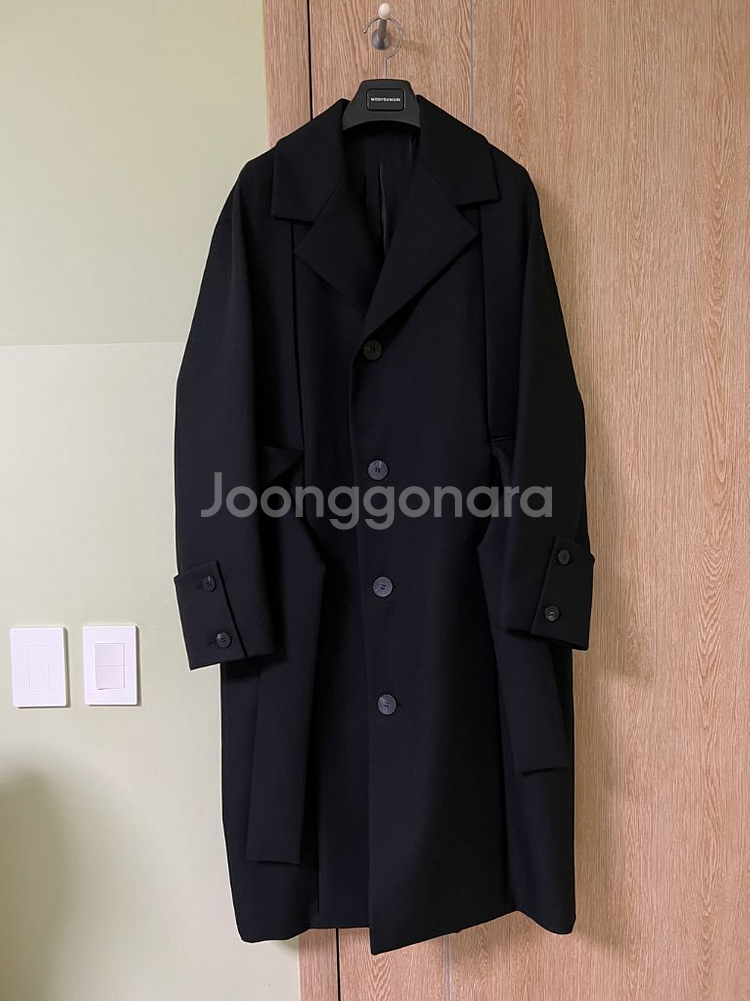 우영미 21fw 벨티드 블랙 턴업 코트 판매 44사이즈--0