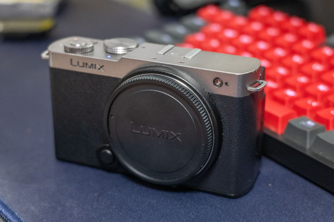 파나소닉 루믹스 S9 실버 바디--1