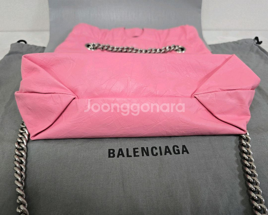 발렌시아가 크러쉬 토트백 스몰 판매--1