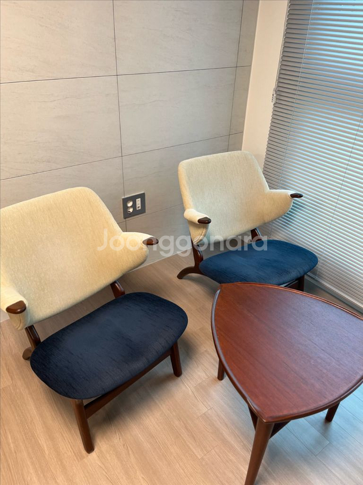 빈티지 스타일 가구 세트(의자, 스툴, 테이블)--2