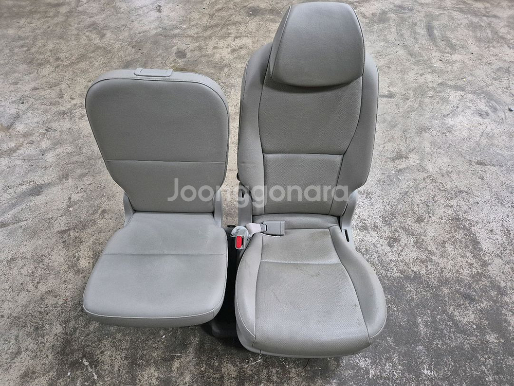 올뉴카니발 11인승 3열의자 팝니다 (운전석뒤쪽)--2