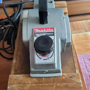 마끼다 전기대패 5인치 1804N