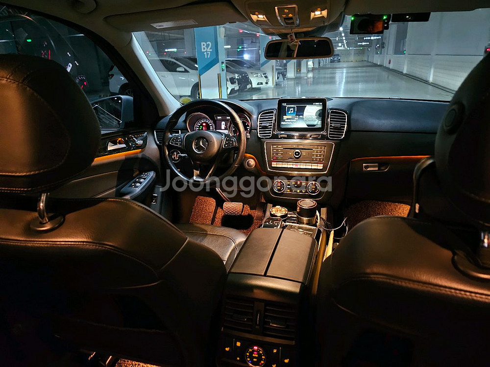 벤츠 GLE350d--3