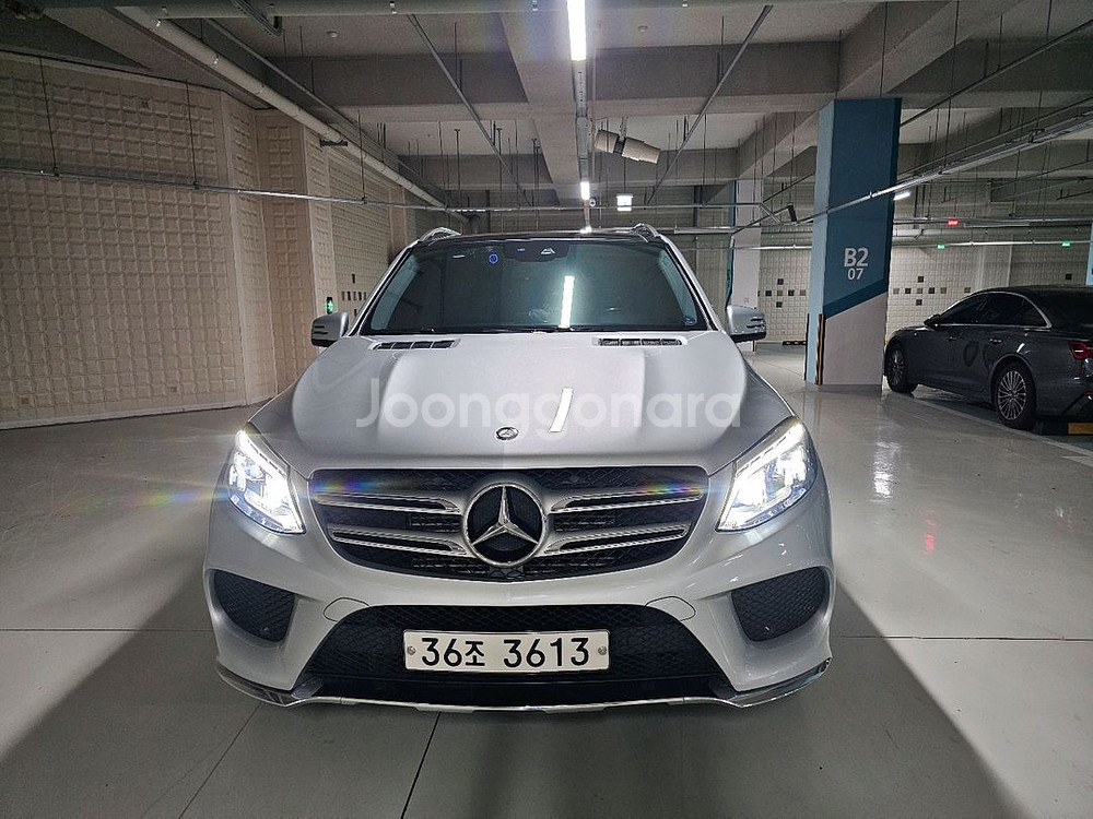 벤츠 GLE350d--8