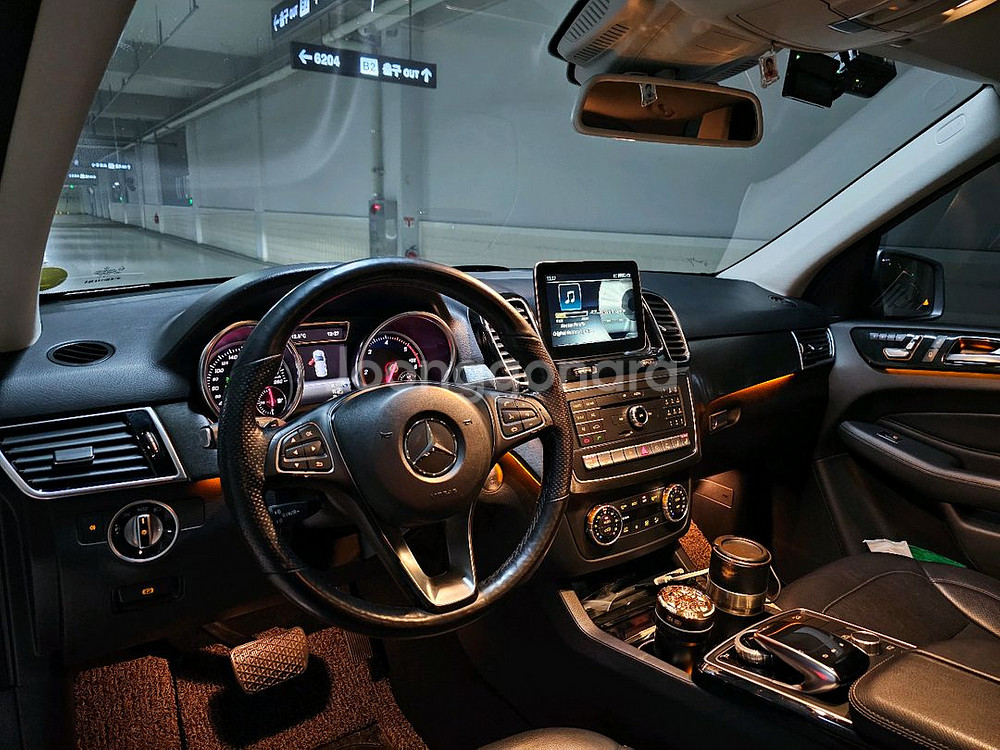 벤츠 GLE350d--5