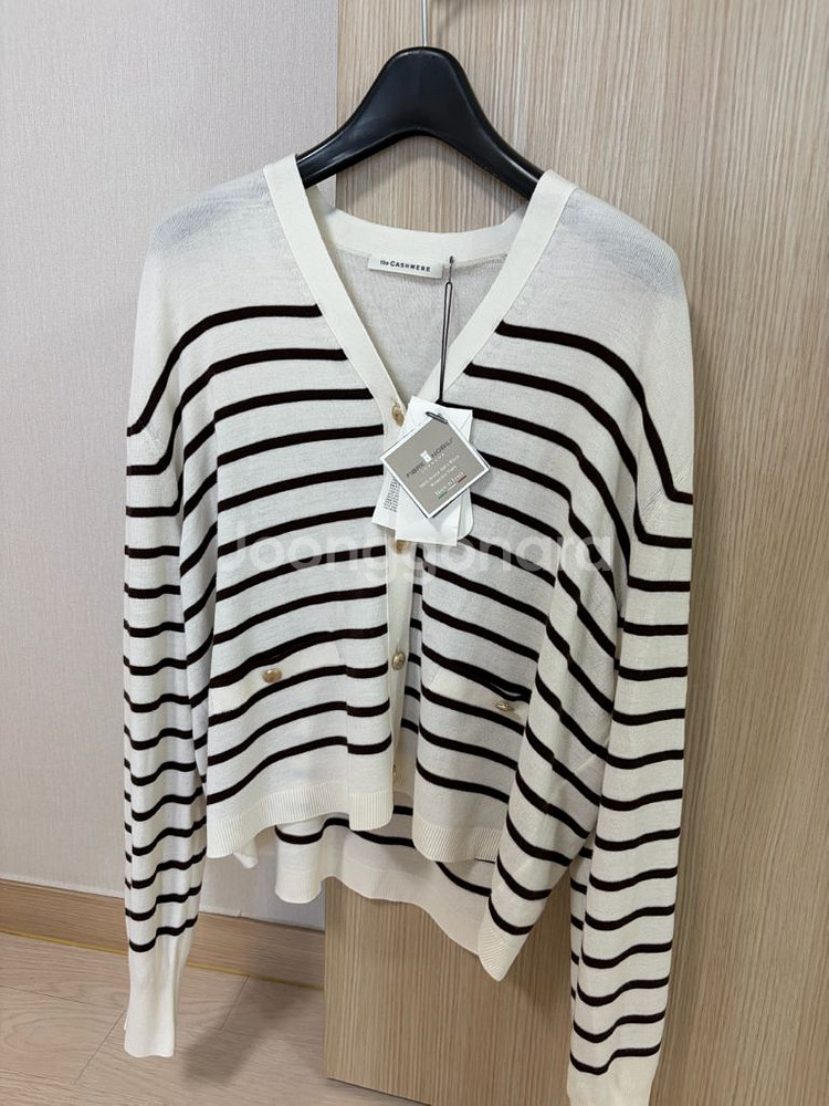 더캐시미어 울 브이넥 스트라이트 니트 가디건 새상품--6