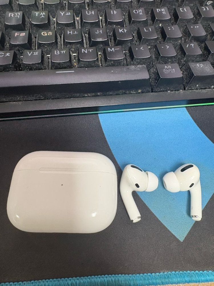 에어팟 프로1세대 팝니다.--1