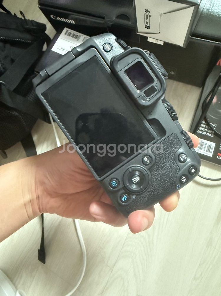 캐논 EOS R8 + RF 28mm F2.8--3