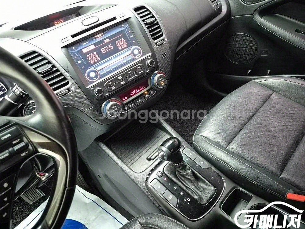 [기아]더뉴 K3 1.6 GDI 프레스티지 (5인승)--9