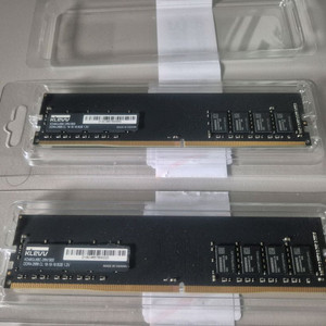 에센코어ddr4 램 2666 8G X2 팝니다