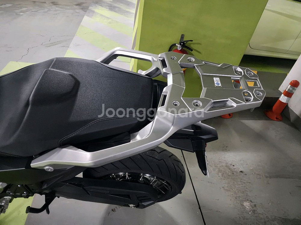 혼다 엑드방750 순정 리어캐리어판매합니다.--0