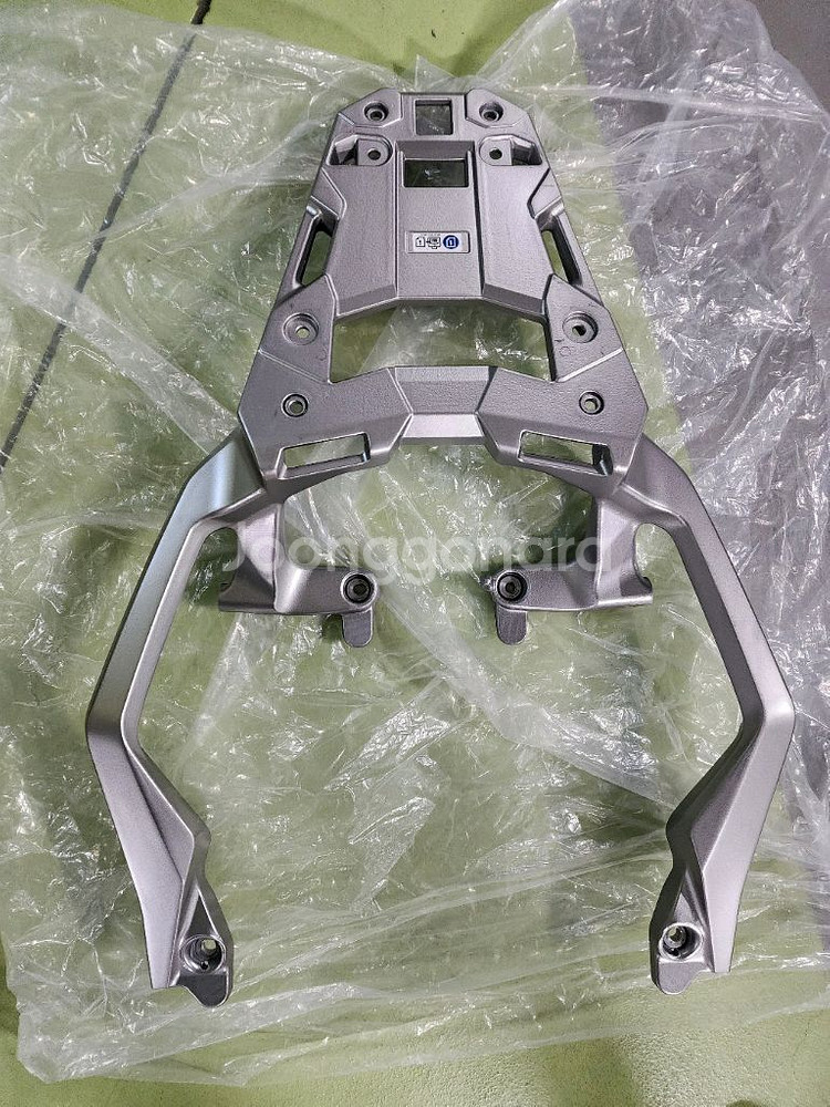 혼다 엑드방750 순정 리어캐리어판매합니다.--4