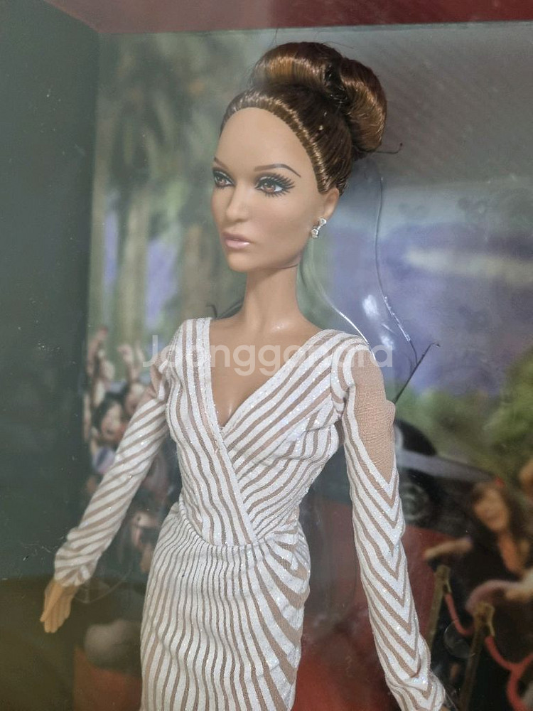 2013마텔 제니퍼 로페즈 바비 인형--1