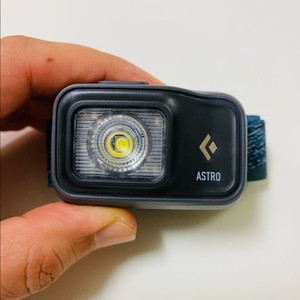 블랙다이아몬드 아스트로300헤드랜턴