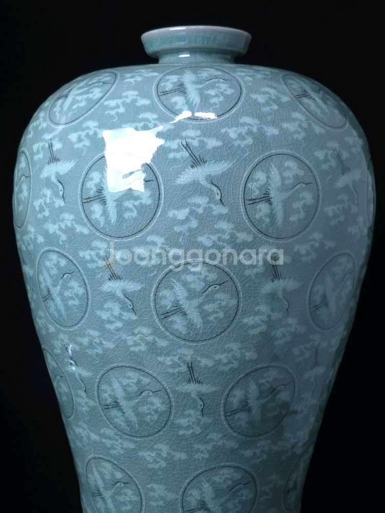 해강유근형 청자흑백상감운학문매병--4