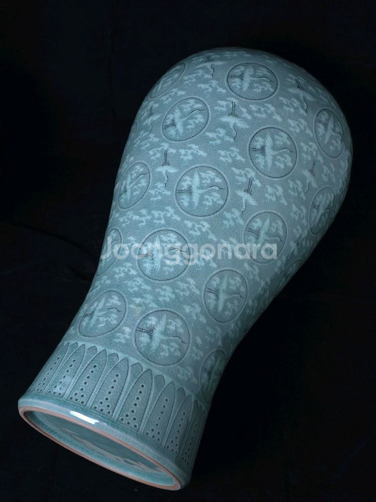 해강유근형 청자흑백상감운학문매병--7