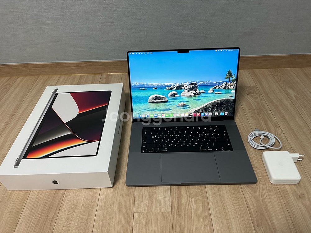 맥북프로 M1 Max Ram 64GB, SSD 1TB--0