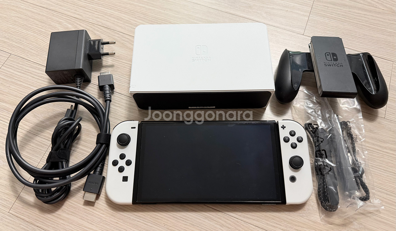 닌텐도 스위치OLED 동숲버전 1테라 팝니다~--1