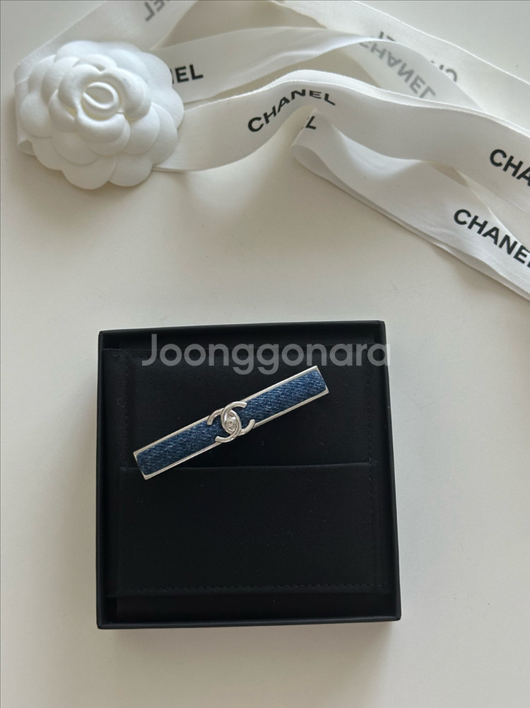 샤넬 데님 헤어핀 턴락 cc로고 실버 은장 1회 착용1--1