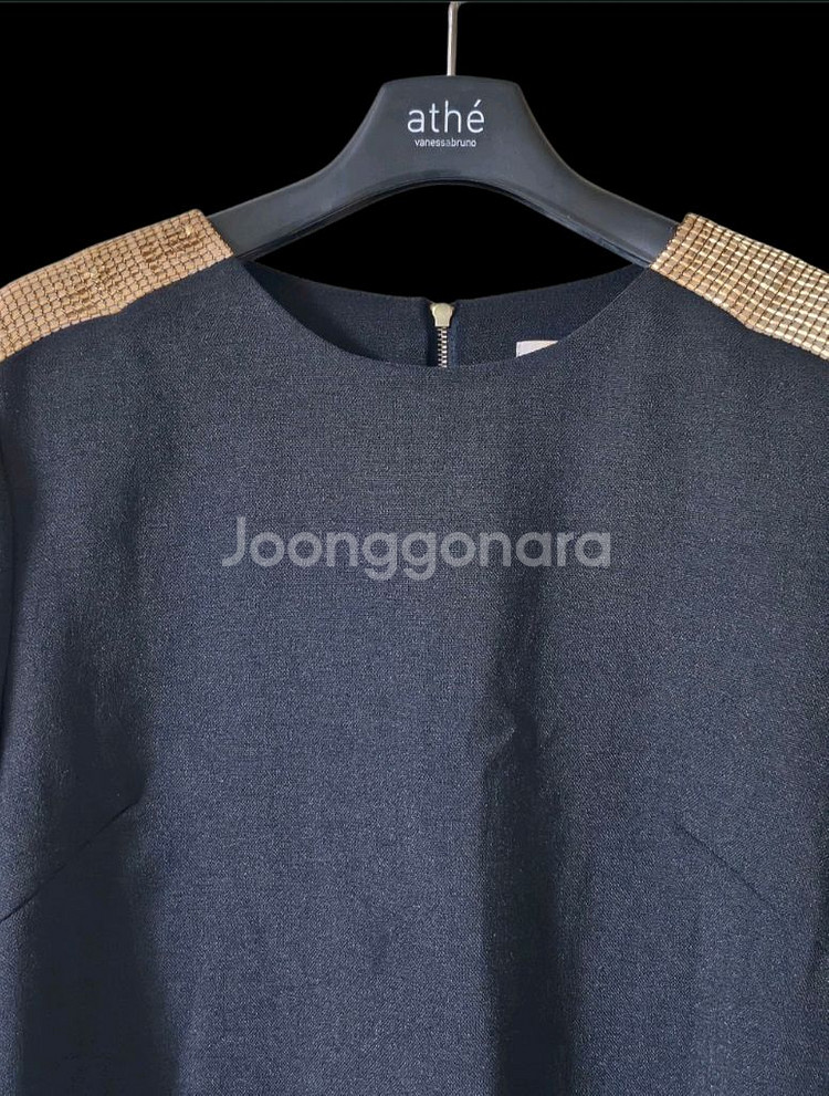 블랙 금사 포인트 반팔 블라우스 55 (F)--2