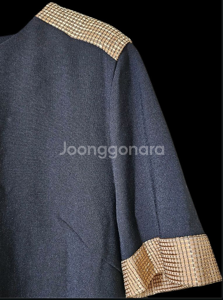 블랙 금사 포인트 반팔 블라우스 55 (F)--5