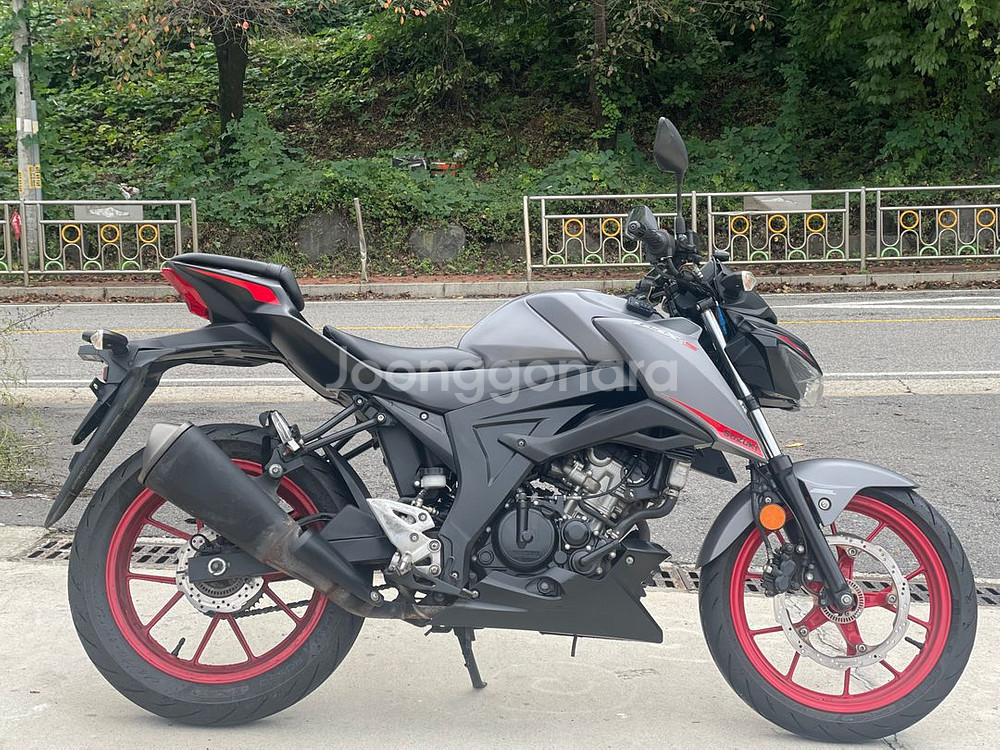 스즈키 gsx-s 20년식 2만km대 판매합니다--2