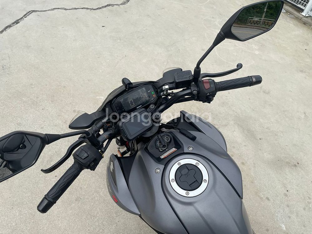 스즈키 gsx-s 20년식 2만km대 판매합니다--7