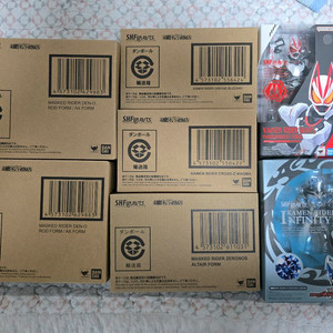 shf 가면라이더 진골 덴오 위자드,빌드,기츠 시리즈 팝니다.