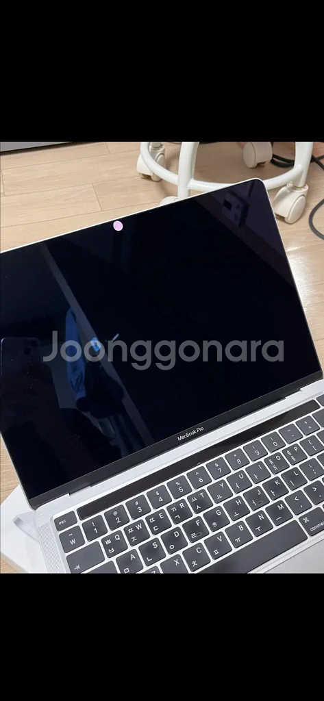 맥북프로 13 M2 512GB 램16GB 판매합니다.--2