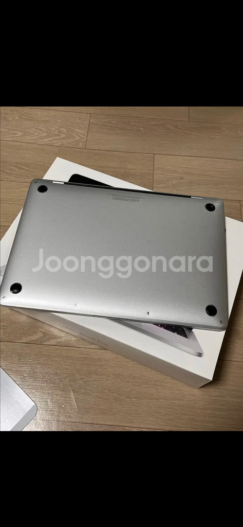 맥북프로 13 M2 512GB 램16GB 판매합니다.--5