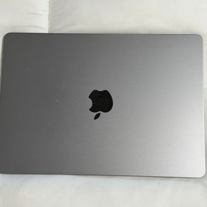 맥북판매합니다