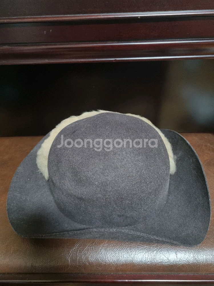 여성 털모자 베이지 미착용--1