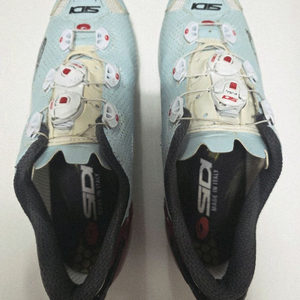 CD제품 로드용 클릿슈쥬