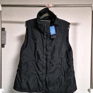 (새상품 택 O)66) 타하리 경량 패딩 조끼