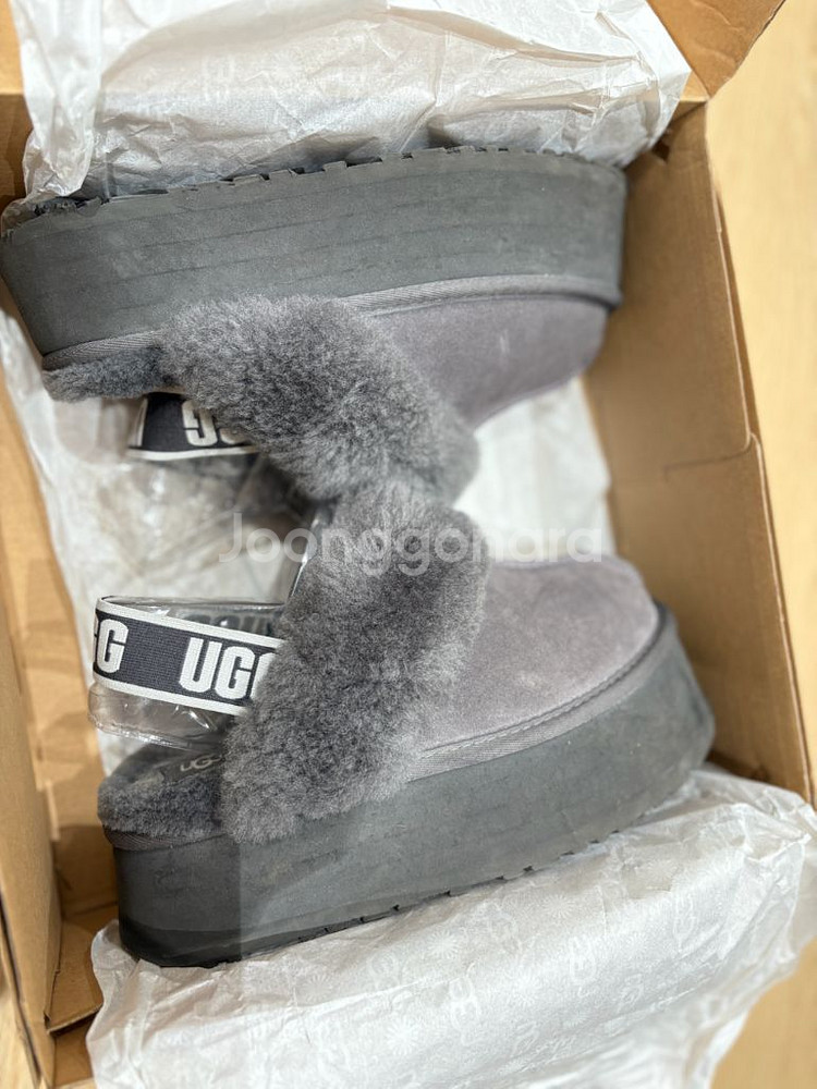 어그 펀케트 240mm 사이즈7--1