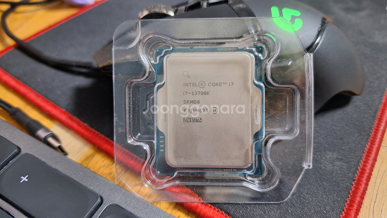 인텔 i7 13700K CPU 판매--0