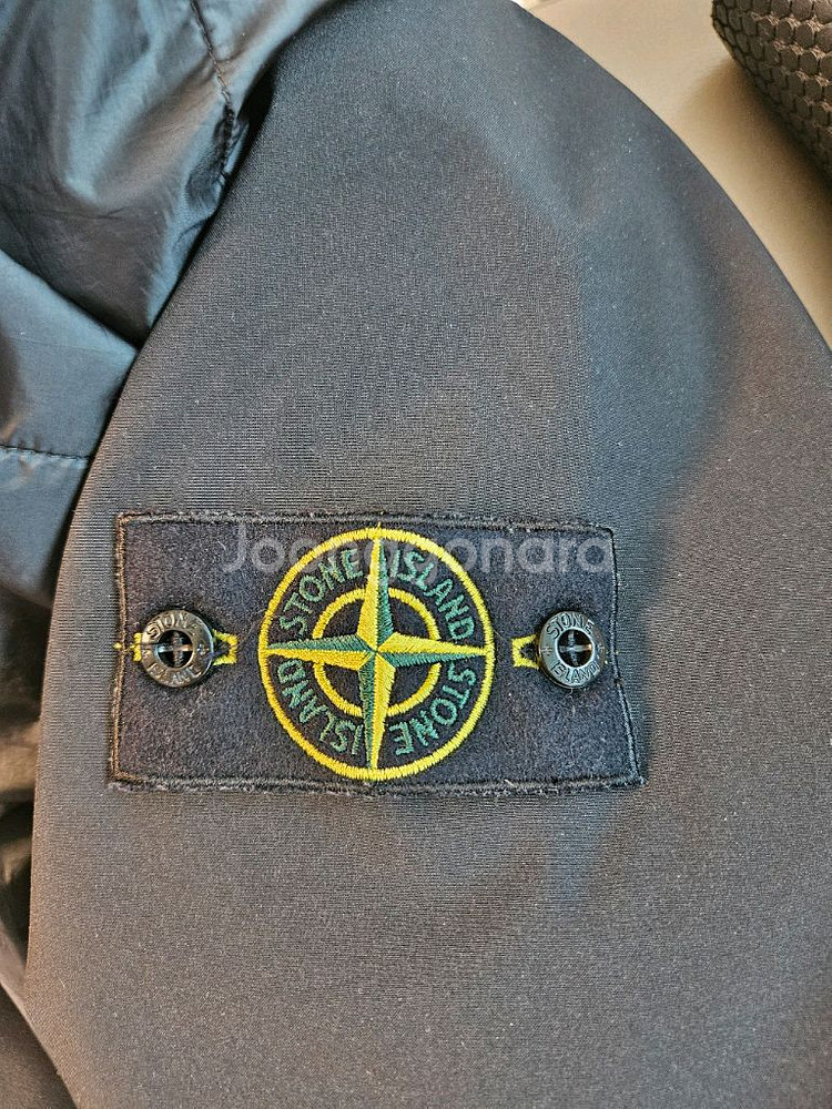 스톤아일랜드 소프트쉘 프리마로프트 반코트 L--6