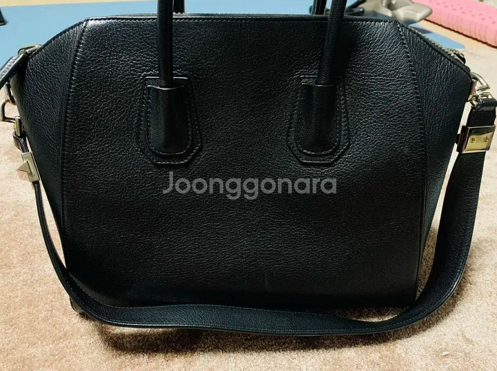 지방시 안티고나 라지 블랙 판매--1