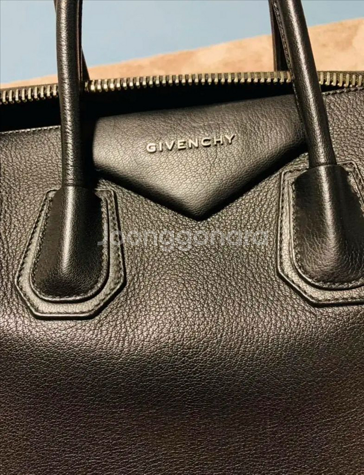 지방시 안티고나 라지 블랙 판매--9