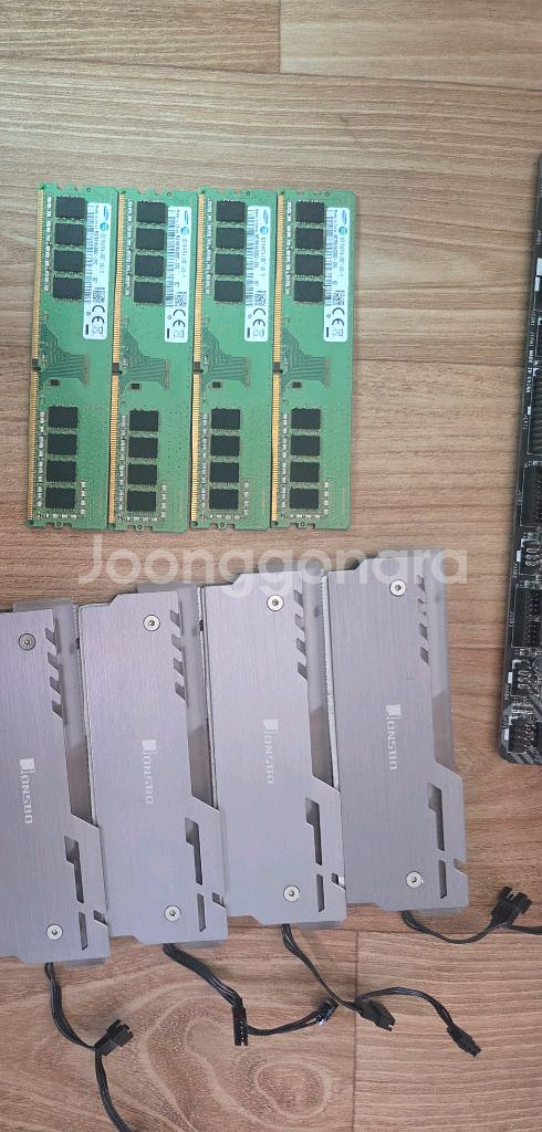 삼성 B다이 DDR4 8GB 2400 동일 주차 4개--0