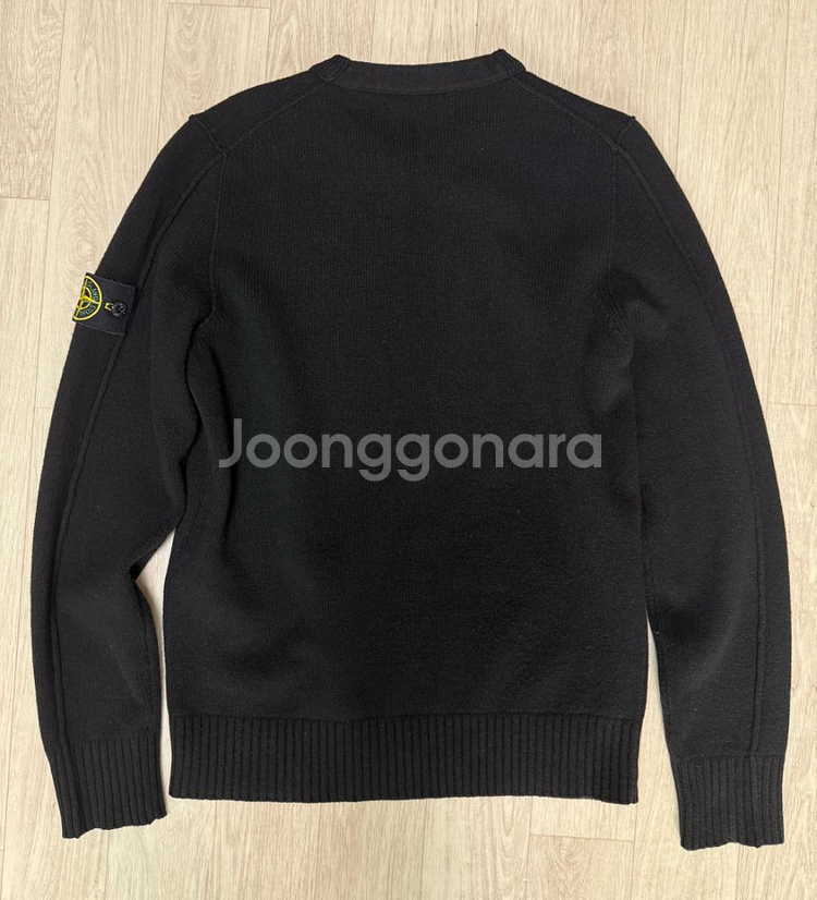 스톤아일랜드 니트스웨터 M사이즈--1