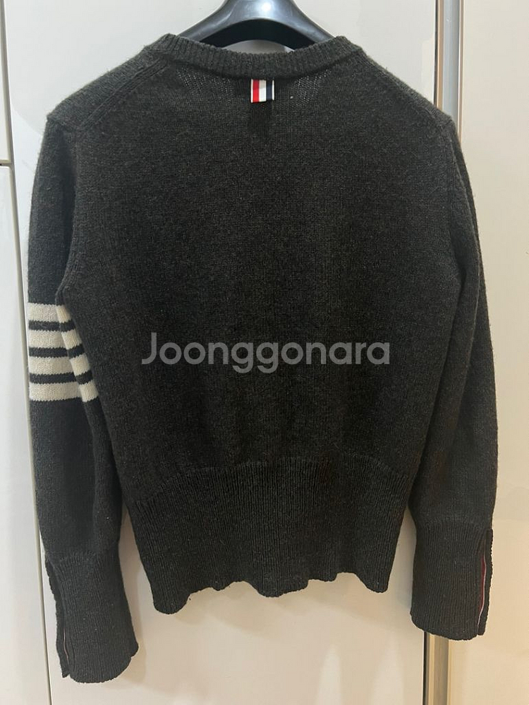 톰브라운 다크그린 니트 3사이즈--1