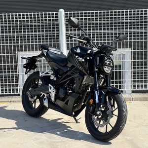 24년식 혼다 CB125R 판매합니다