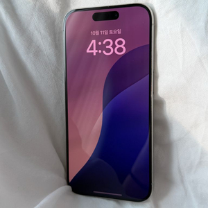아이폰 15pro 실버 1테라 판매합니다