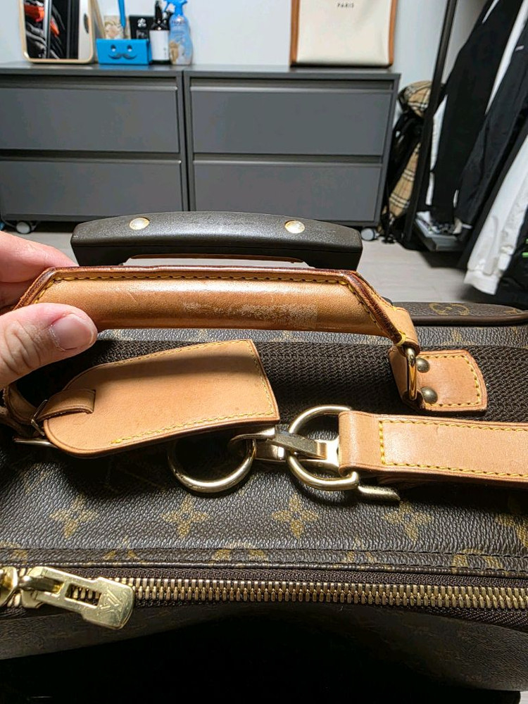 루이비통 기내용 캐리어 이미지