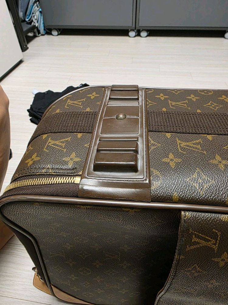 루이비통 기내용 캐리어 이미지