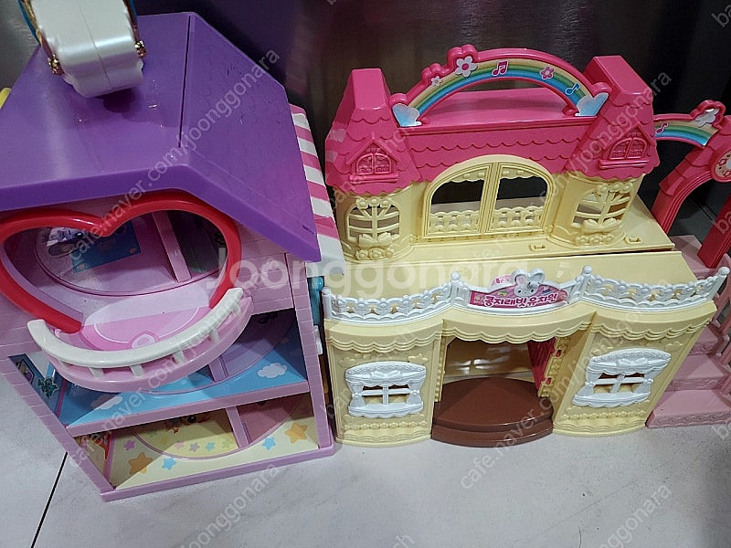 콩지래빗유치원 티니핑하우스 일괄 택포2만원--0