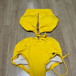 포리즈폴웨어 포인세티아 M