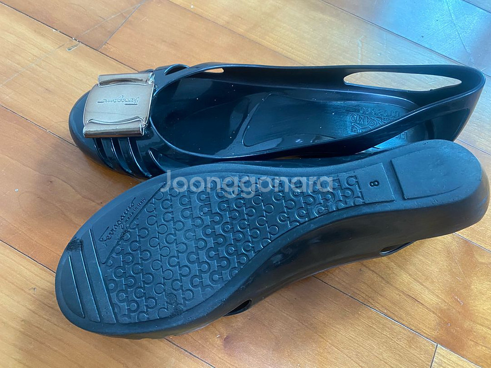 페라가모 버뮤다 젤리플랫 슈즈 250--3