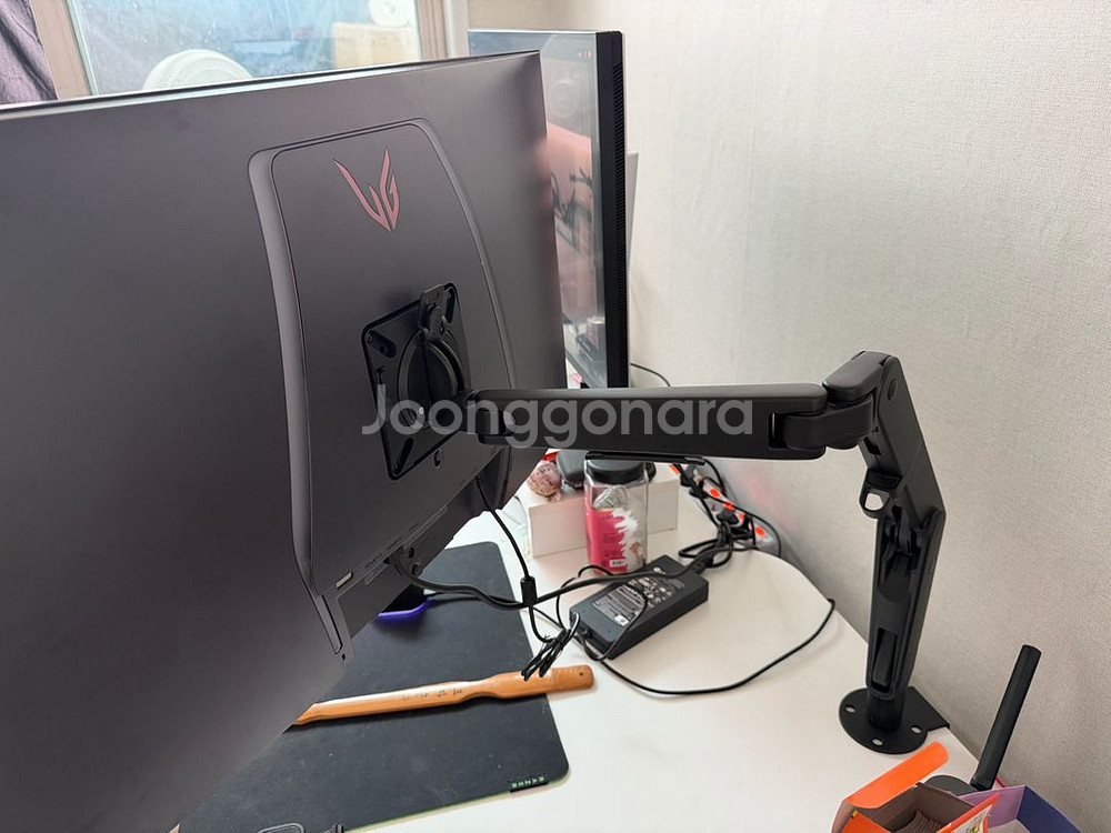 LG 32GS95UE 허먼밀러 올린 일괄 판매합니다--5